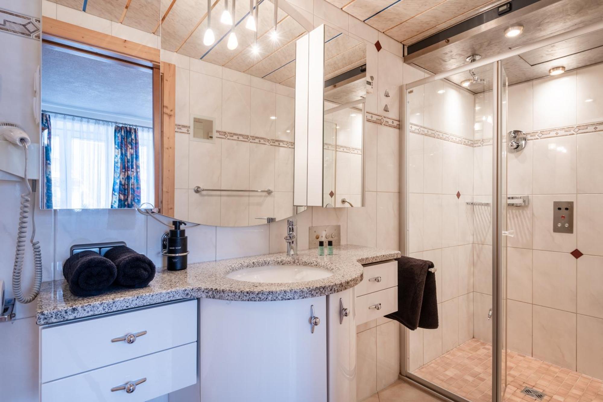 Apartmenthaus Ehrenberg Ehenbichl Εξωτερικό φωτογραφία
