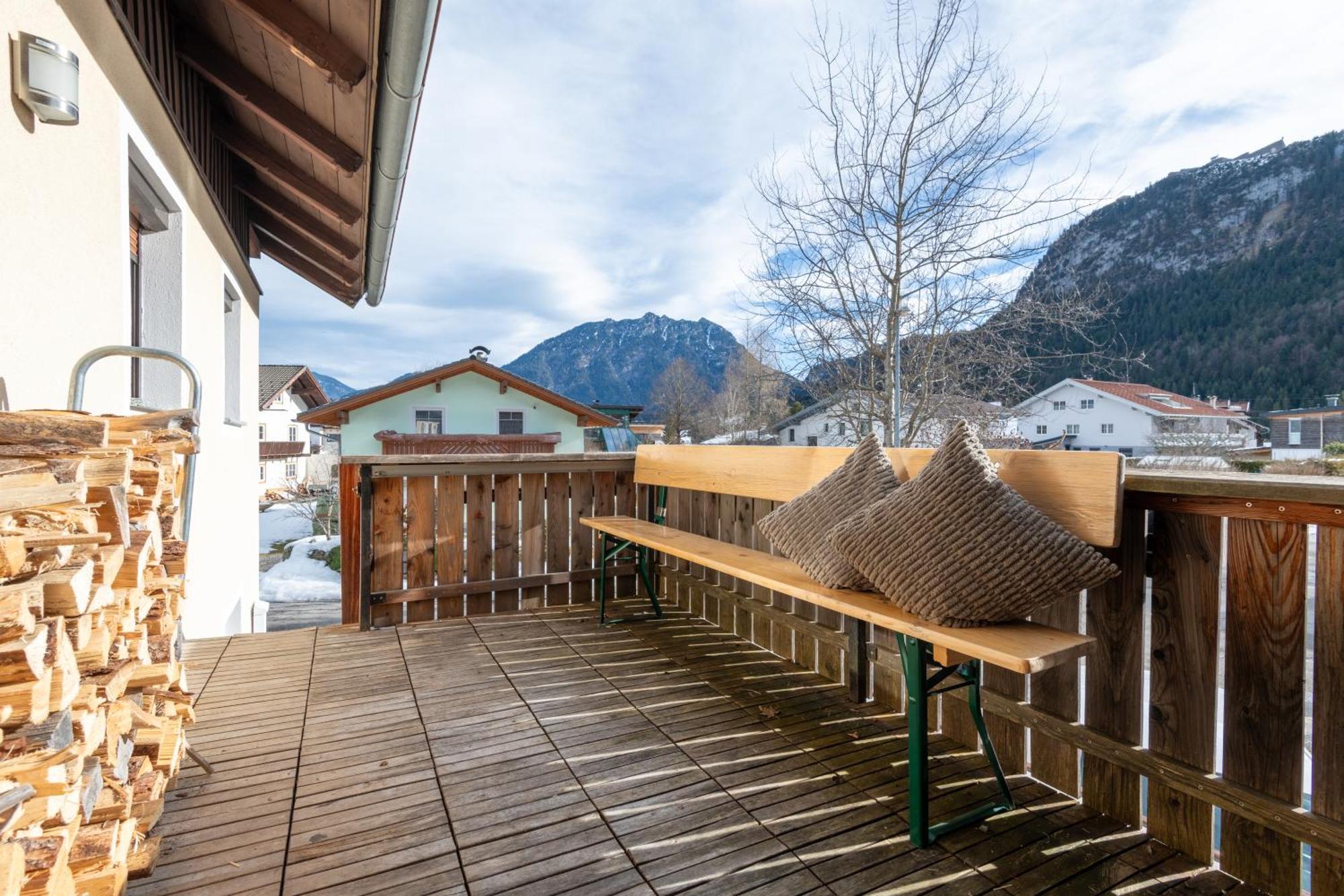 Apartmenthaus Ehrenberg Ehenbichl Εξωτερικό φωτογραφία