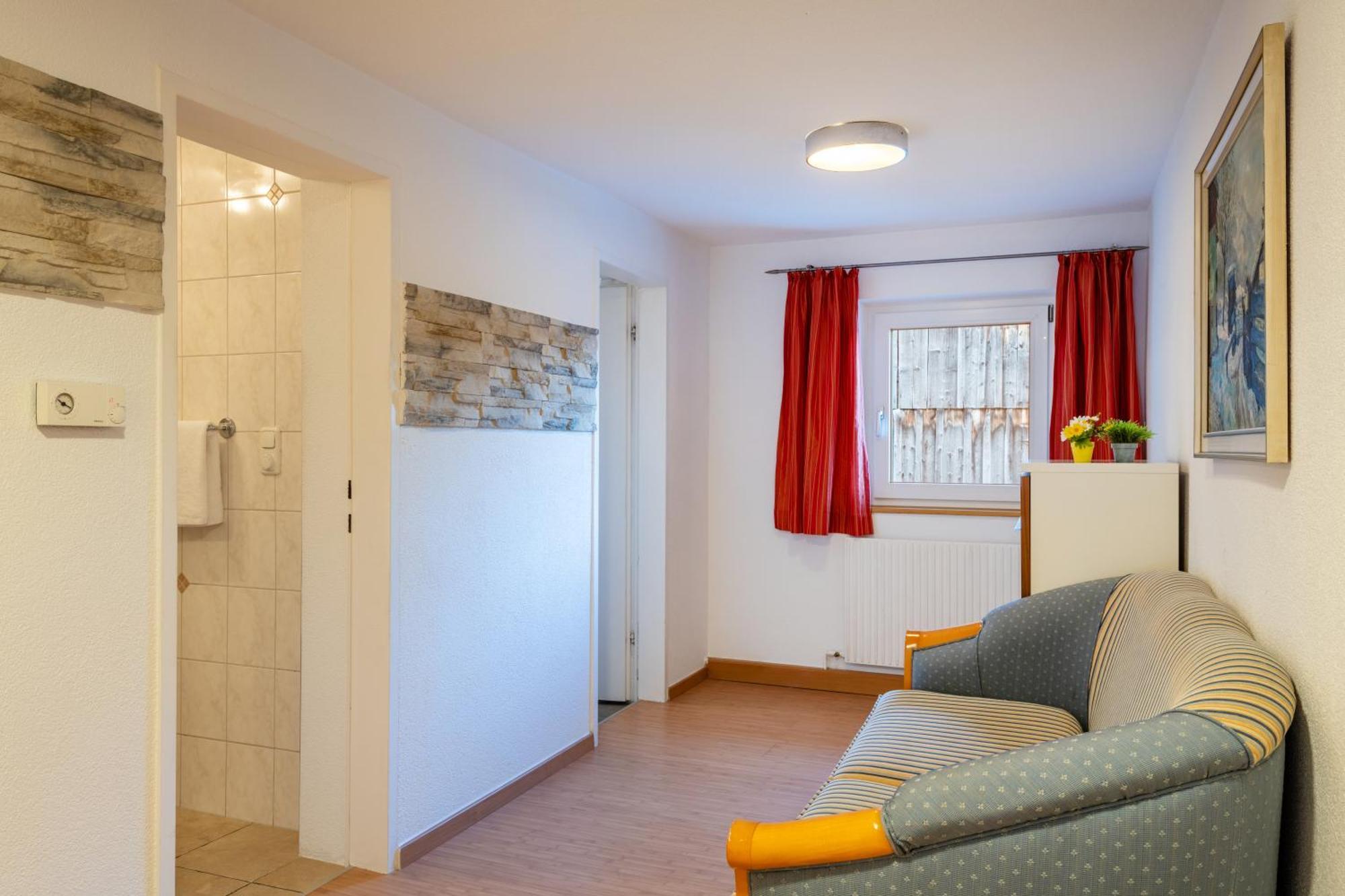 Apartmenthaus Ehrenberg Ehenbichl Εξωτερικό φωτογραφία